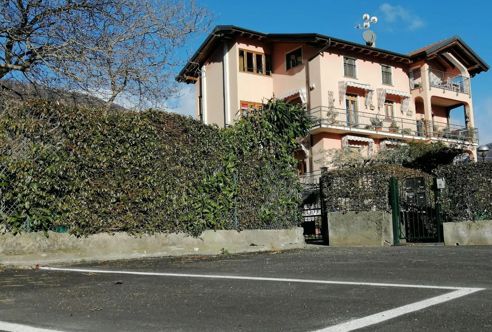 Art Music House Lake Como Dongo 0*,  Itália